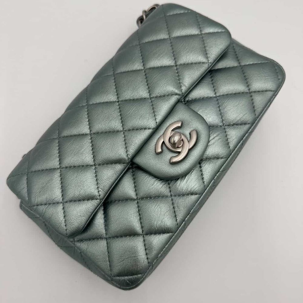 Chanel Classic Flap Pale Green - RARE COLOR - Picture 2 of 9
